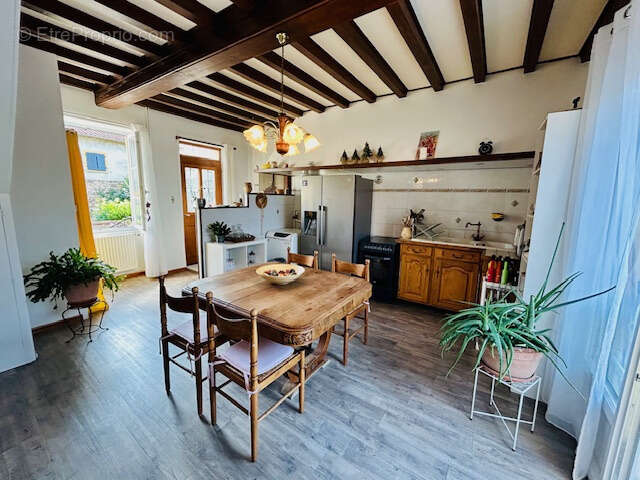 Maison à SAINT-PIERRE-LA-PALUD