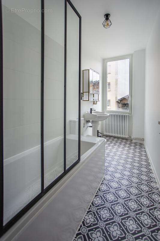 Maison à RUELLE-SUR-TOUVRE