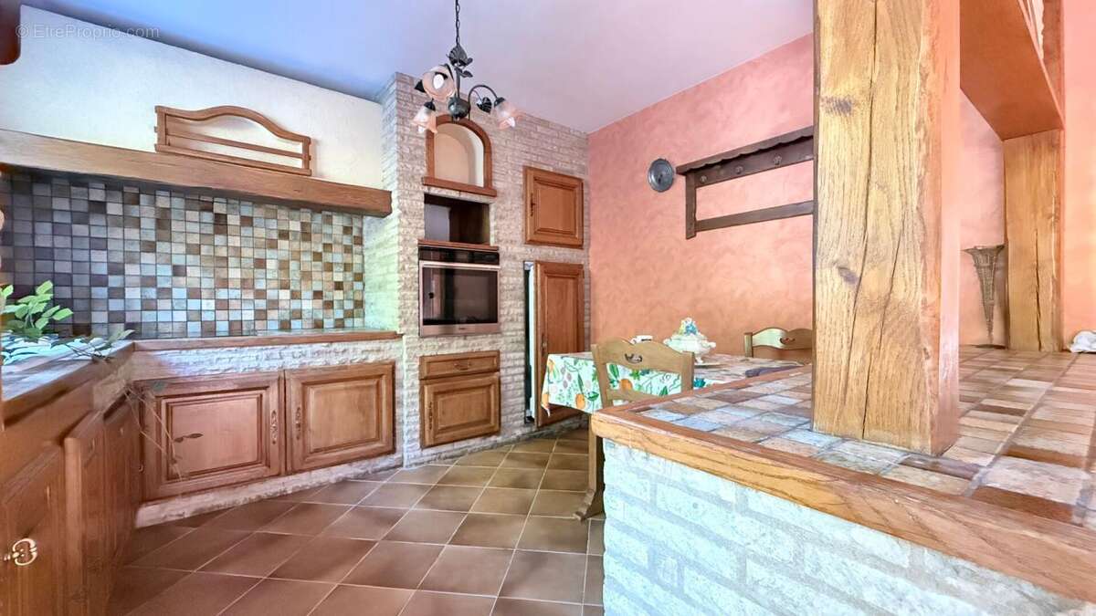 Maison à MONTVALEN