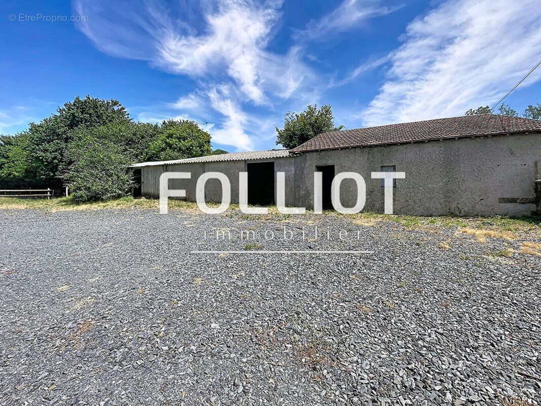 A VENDRE - Maison à Saint André de l'Épine - photo 12