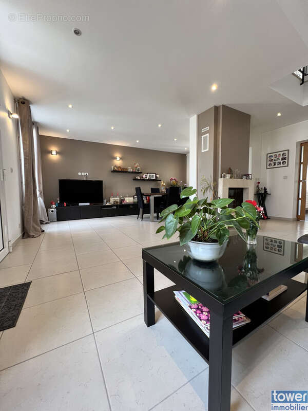 Maison à DRANCY