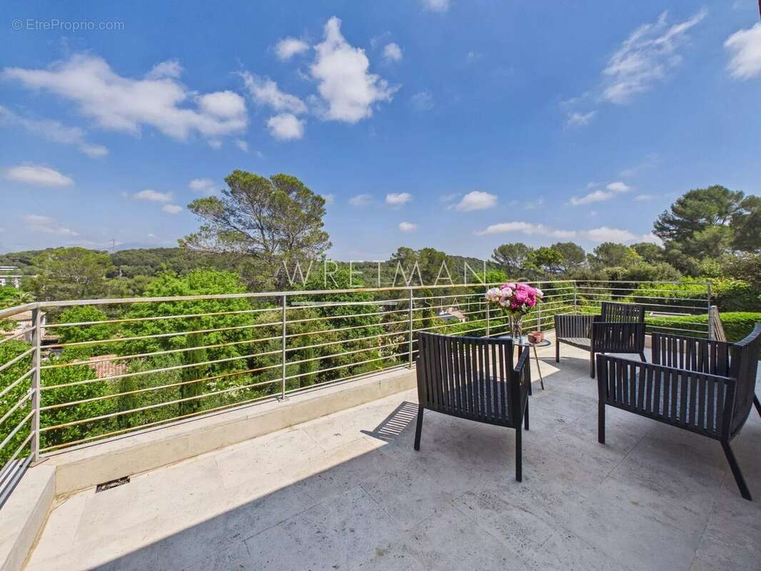 Maison à MOUGINS