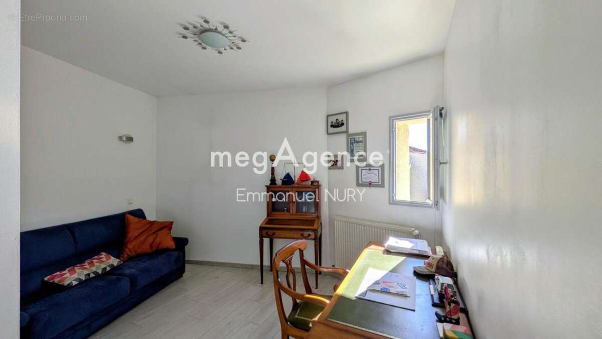 Maison de village 120m² - terrasse 33m² - garage & atelier 115m² - photo 10