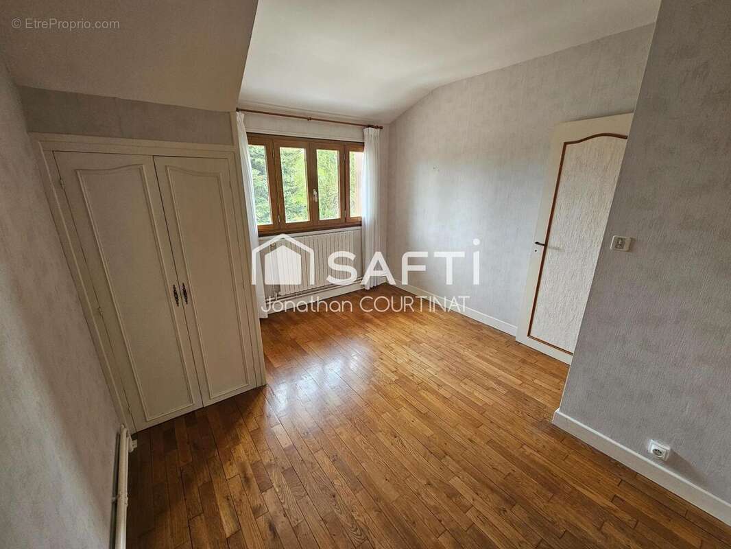 Maison 80 m² à Magnet  - photo 5
