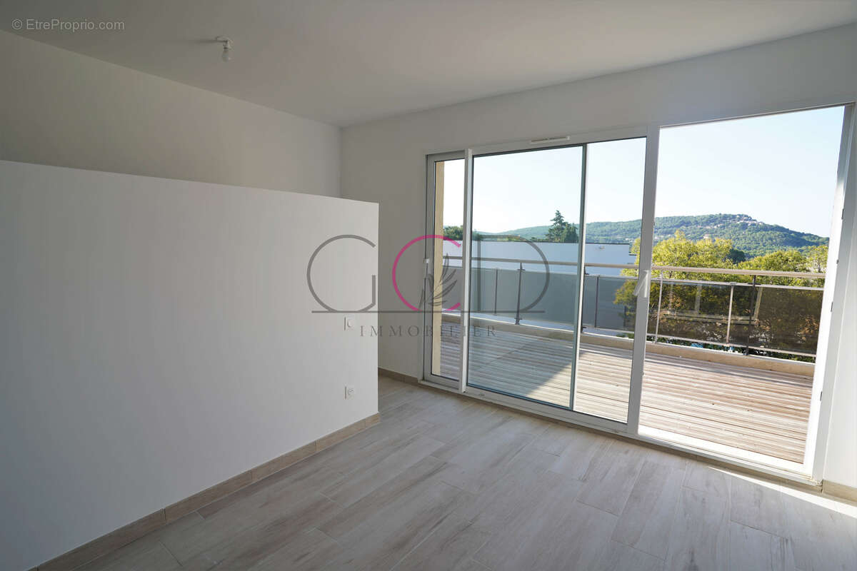 Appartement à VENTABREN