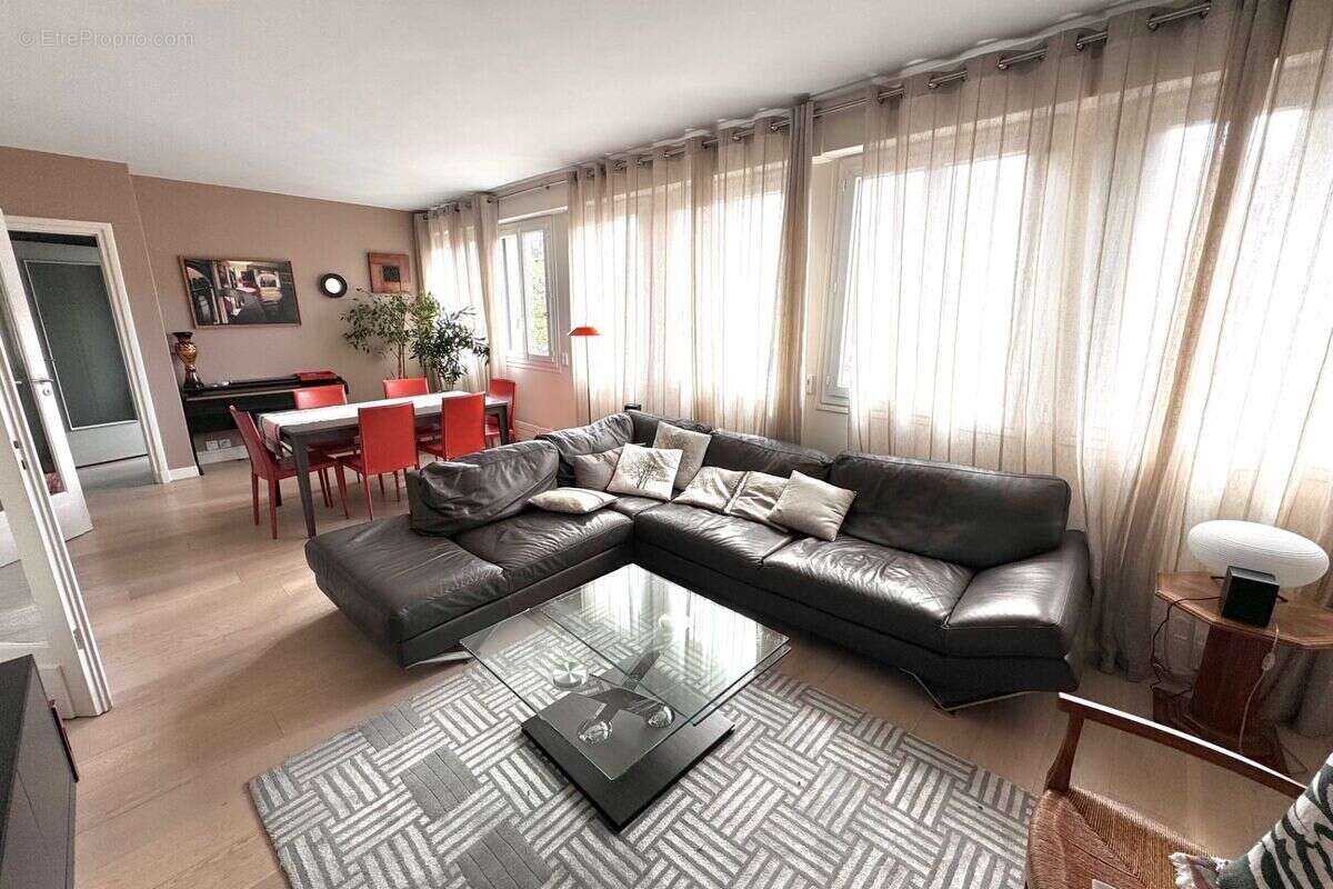Appartement à PARIS-12E
