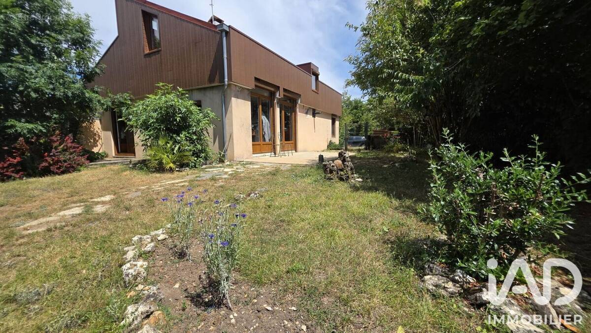 Photo 1 - Maison à TREILLES-EN-GATINAIS