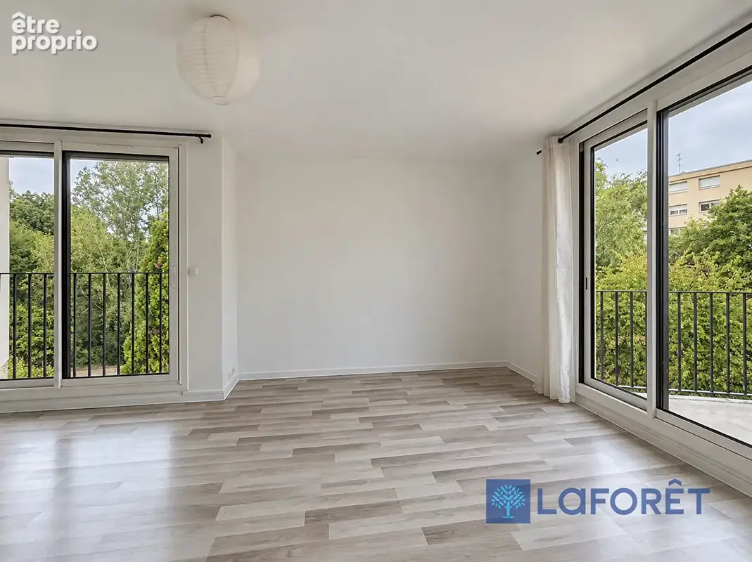 Arpajon Hyper centre - F2 - 52 m2 avec balcon - photo 3