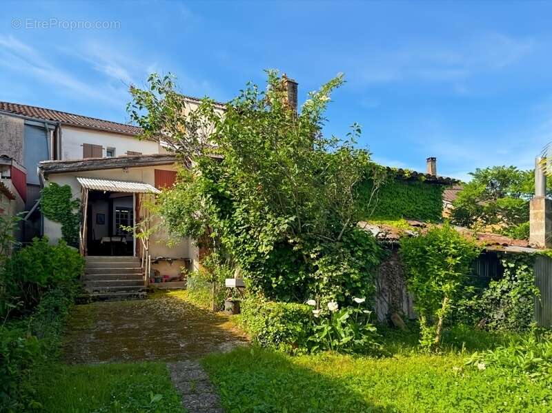 Maison à AIGNAN