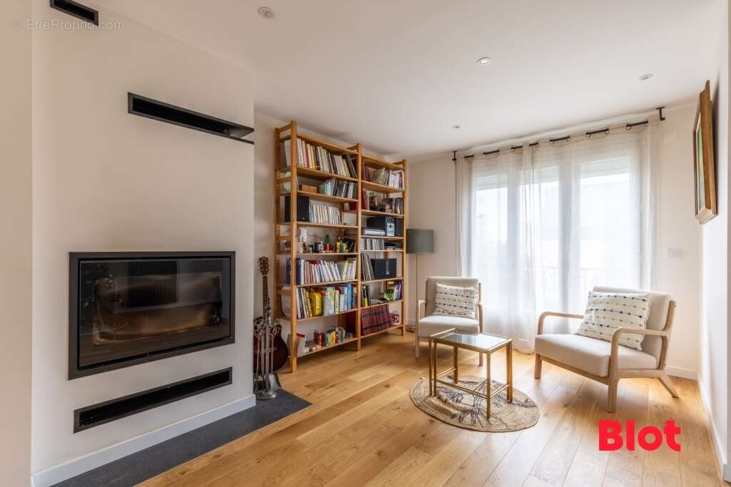 Maison à SAINT-ERBLON