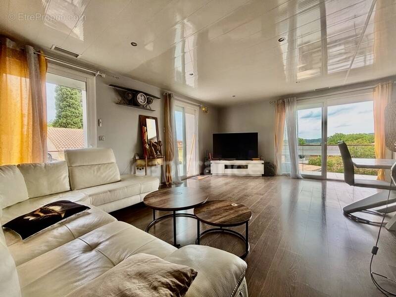Maison à POUSSAN