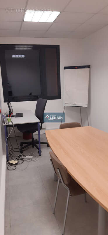 Commerce à LES HERBIERS