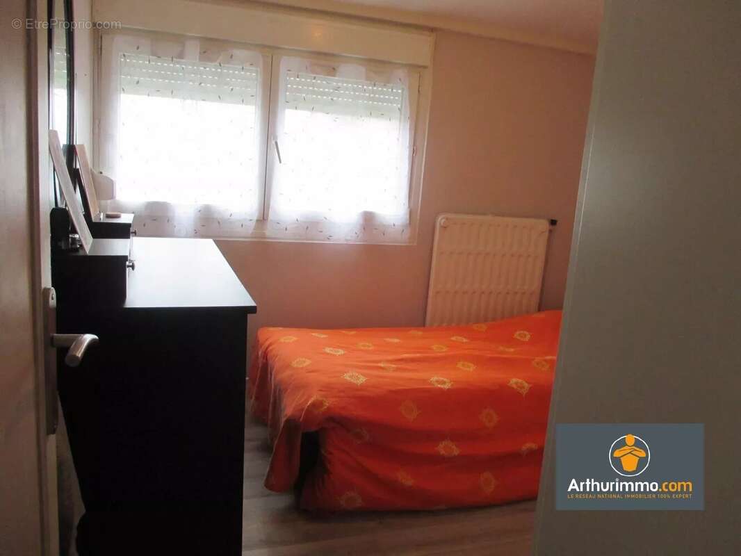 Maison à NEUFCHATEL-SUR-AISNE