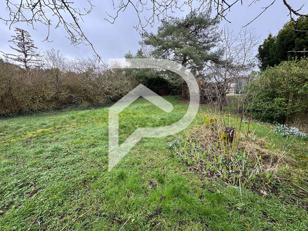 Terrain à BONNIERES-SUR-SEINE