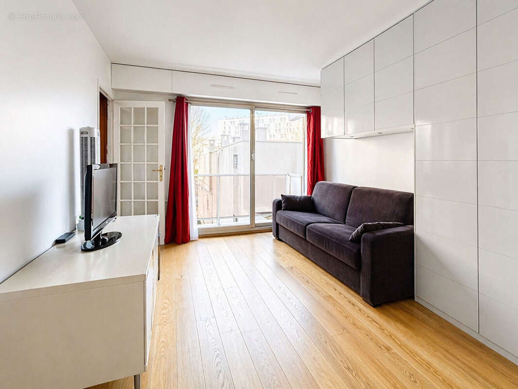 Appartement à PARIS-19E