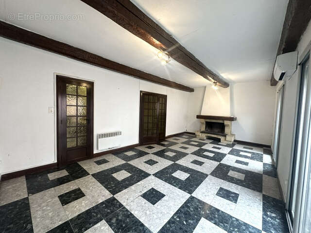 Appartement à SERVIAN