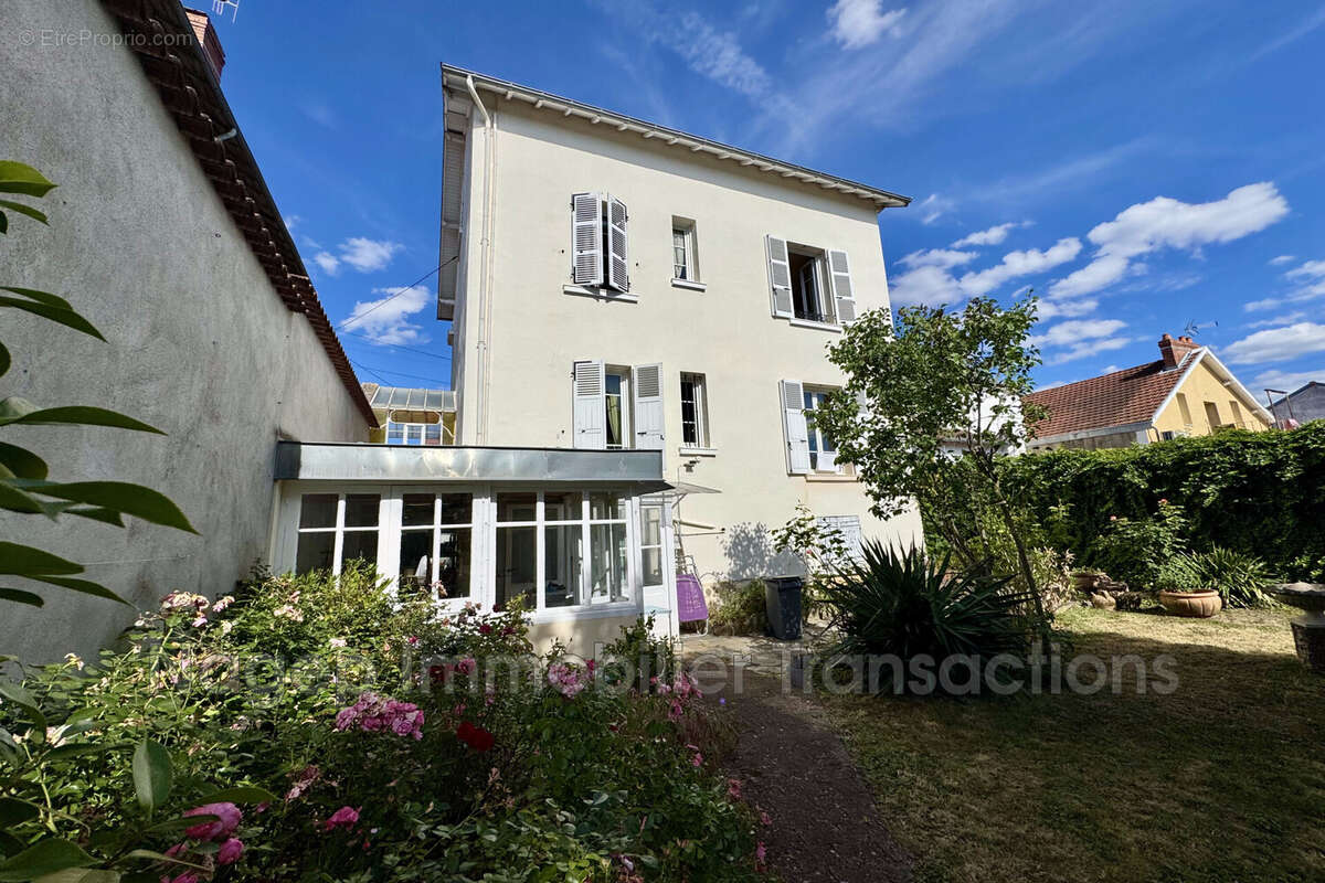 Maison à CUSSET