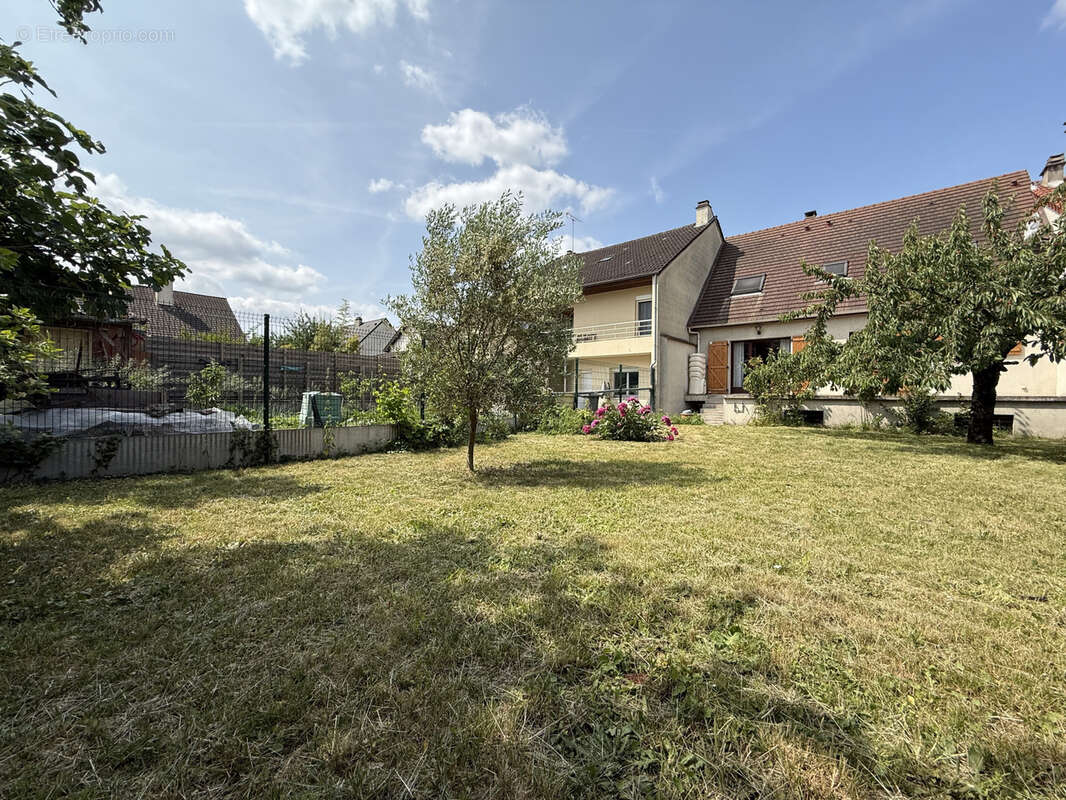Maison à LE BLANC-MESNIL