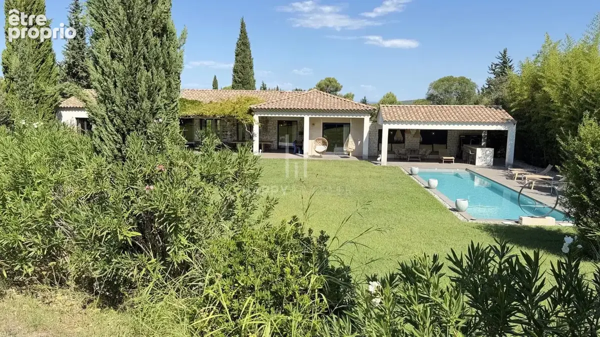 Maison contemporaine de plain pied avec parc et oliveraie de 3500 M2 - photo 3