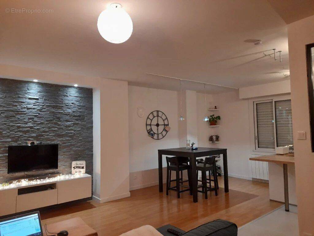 Appartement à SAINT-SEBASTIEN-SUR-LOIRE