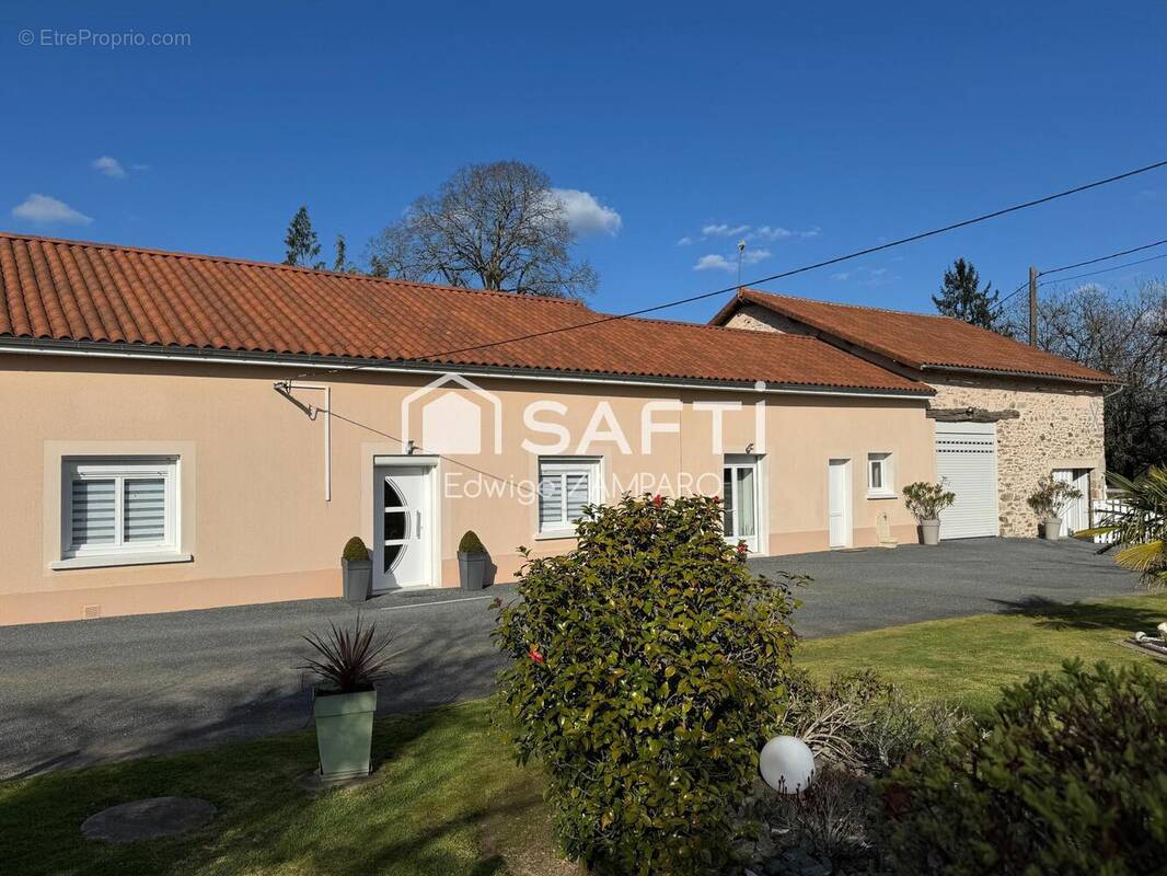 Photo 1 - Maison à SAINT-BAZILE