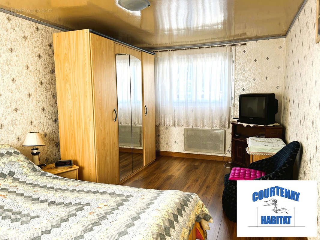 Maison à COURTENAY