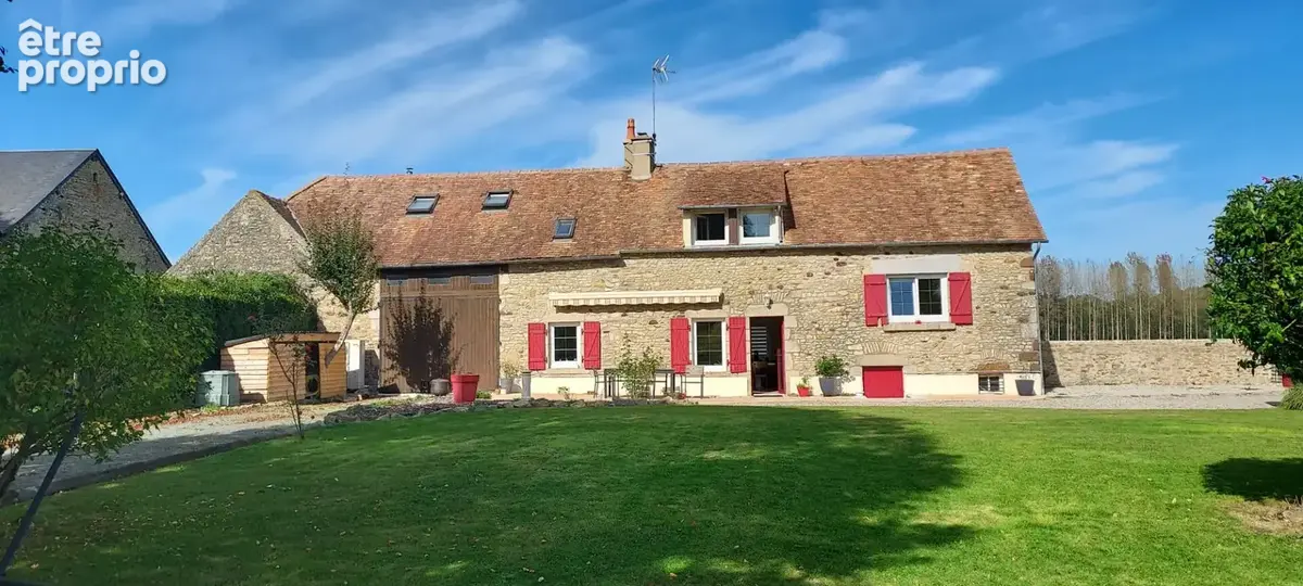 Propriete sur 2828m² a vendre peripherie d'arconnay - photo 1