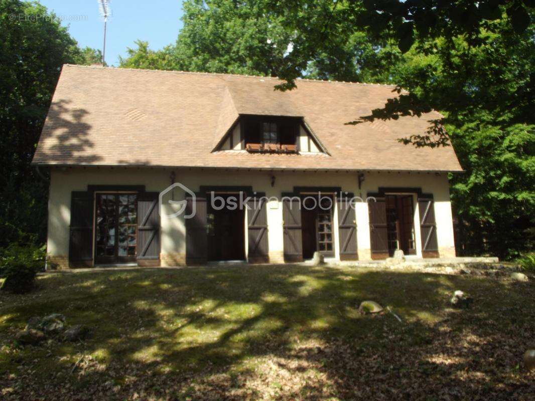 Maison au cœur d'une parcelle boisée – Coup de cœur assuré ! - photo 2