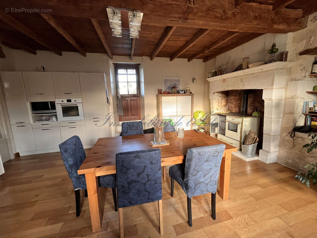 Maison à LEGUILLAC-DE-CERCLES