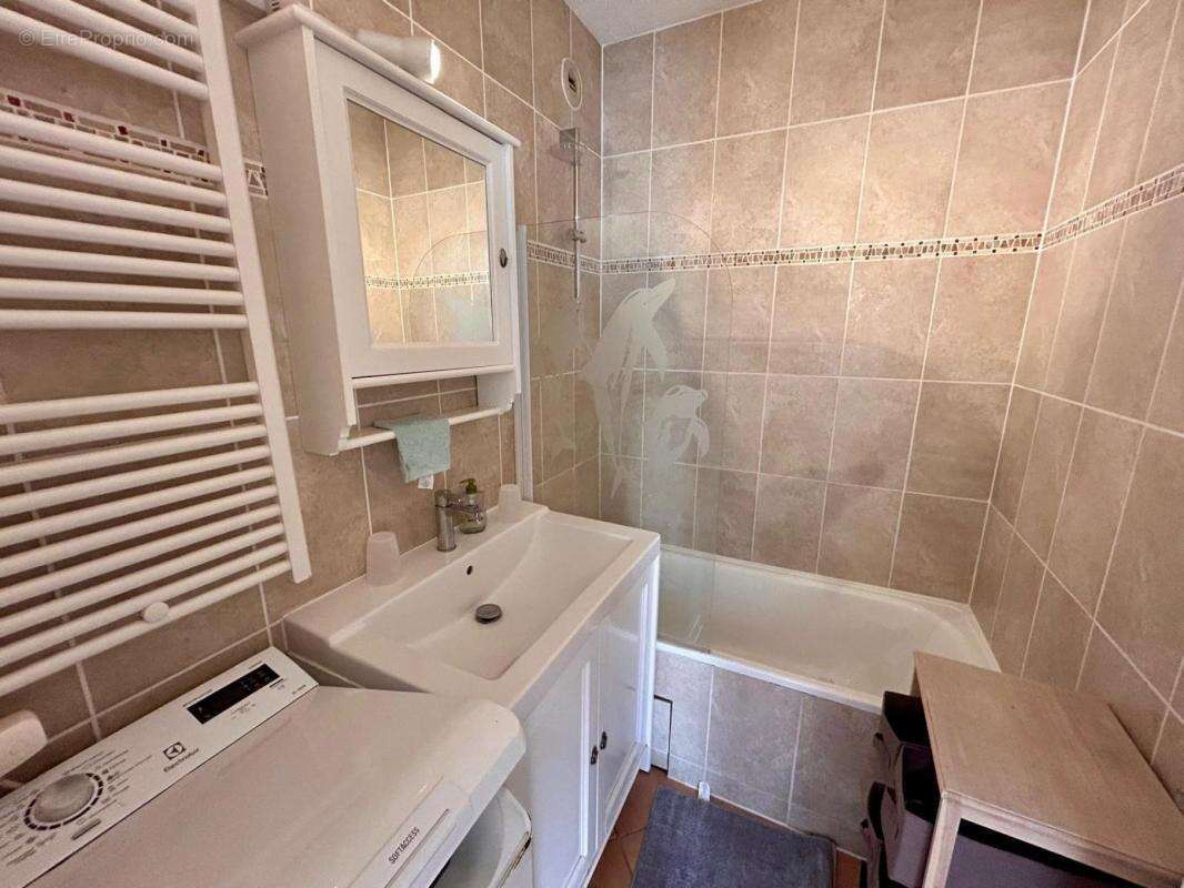 Appartement à COGOLIN