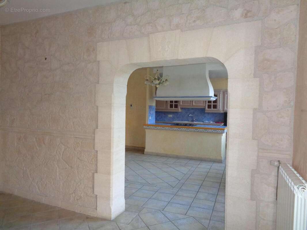   - Appartement à DRAGUIGNAN