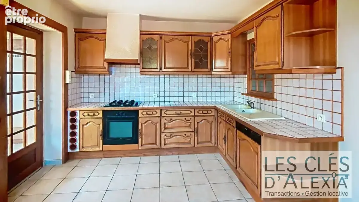 Maison -Quatre Chambres-Terrain - - photo 3