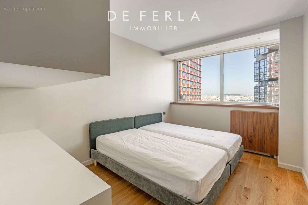 Appartement à PARIS-15E