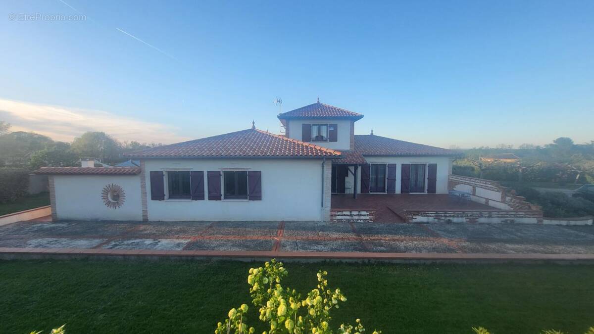 Maison à CASTELMAYRAN