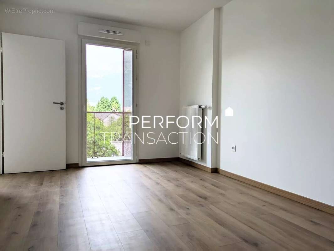 Appartement à ECHIROLLES