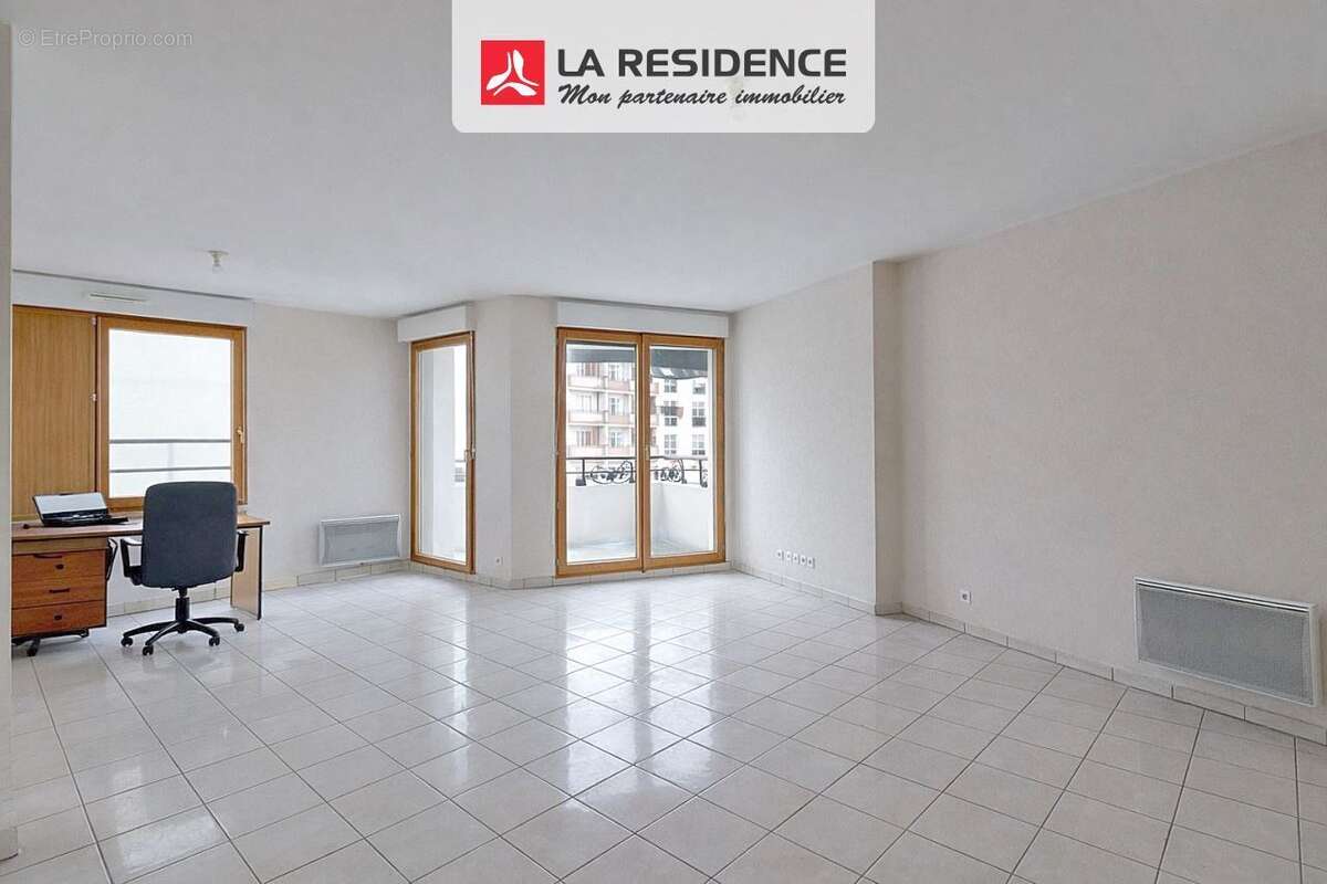 Appartement 76 m² à Evreux  - photo 3