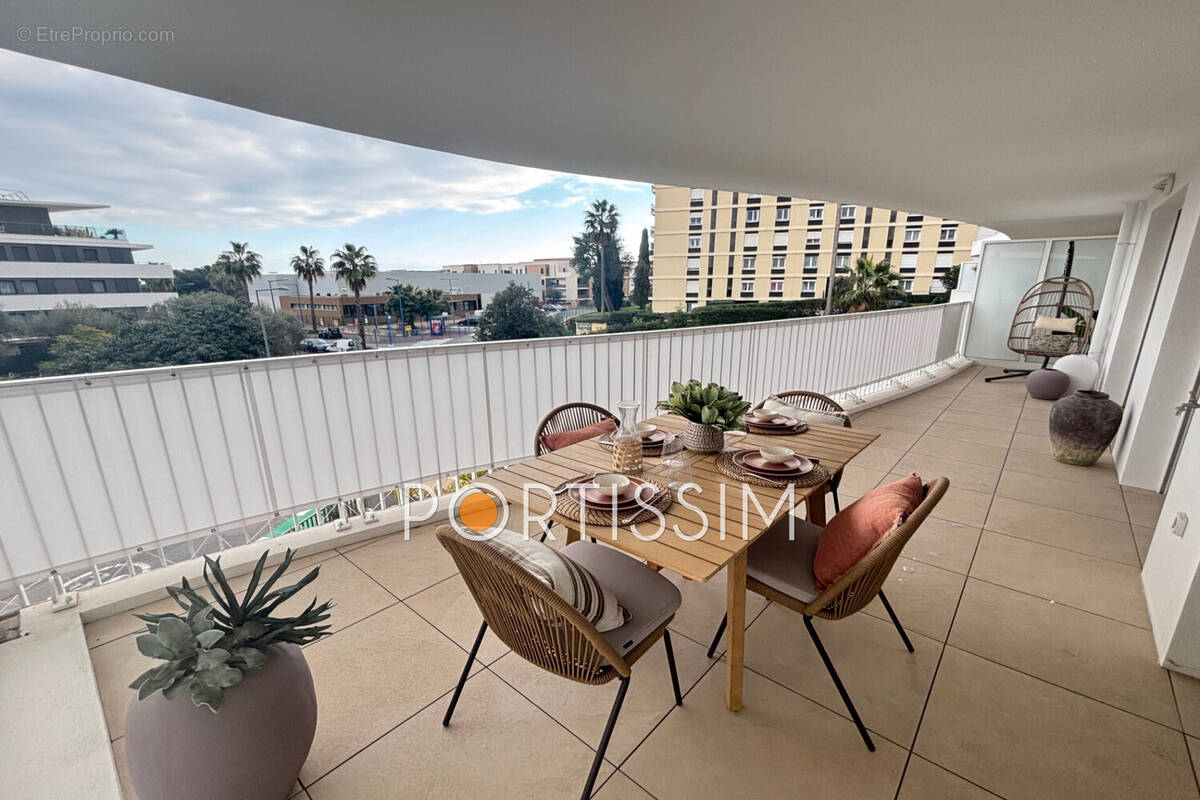Appartement à VILLENEUVE-LOUBET