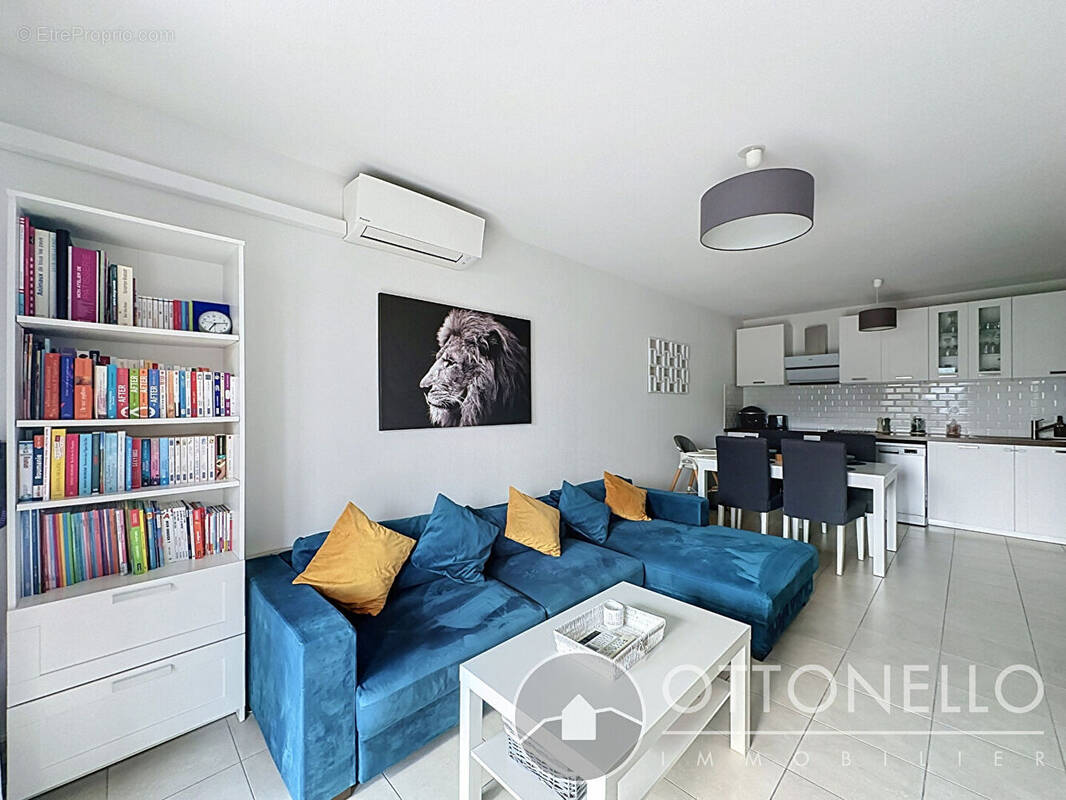 Appartement à ROQUEBRUNE-SUR-ARGENS