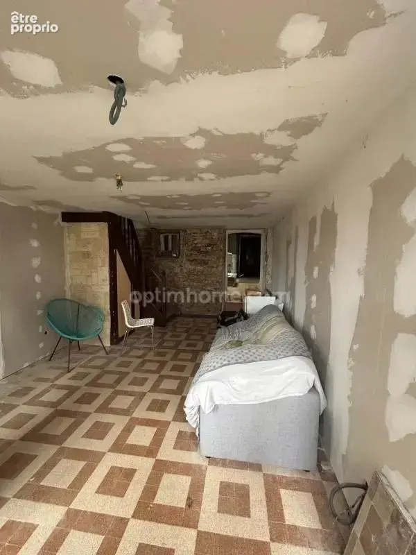 Maison de 105 m2 à finir de rénover avec jardinet - photo 8