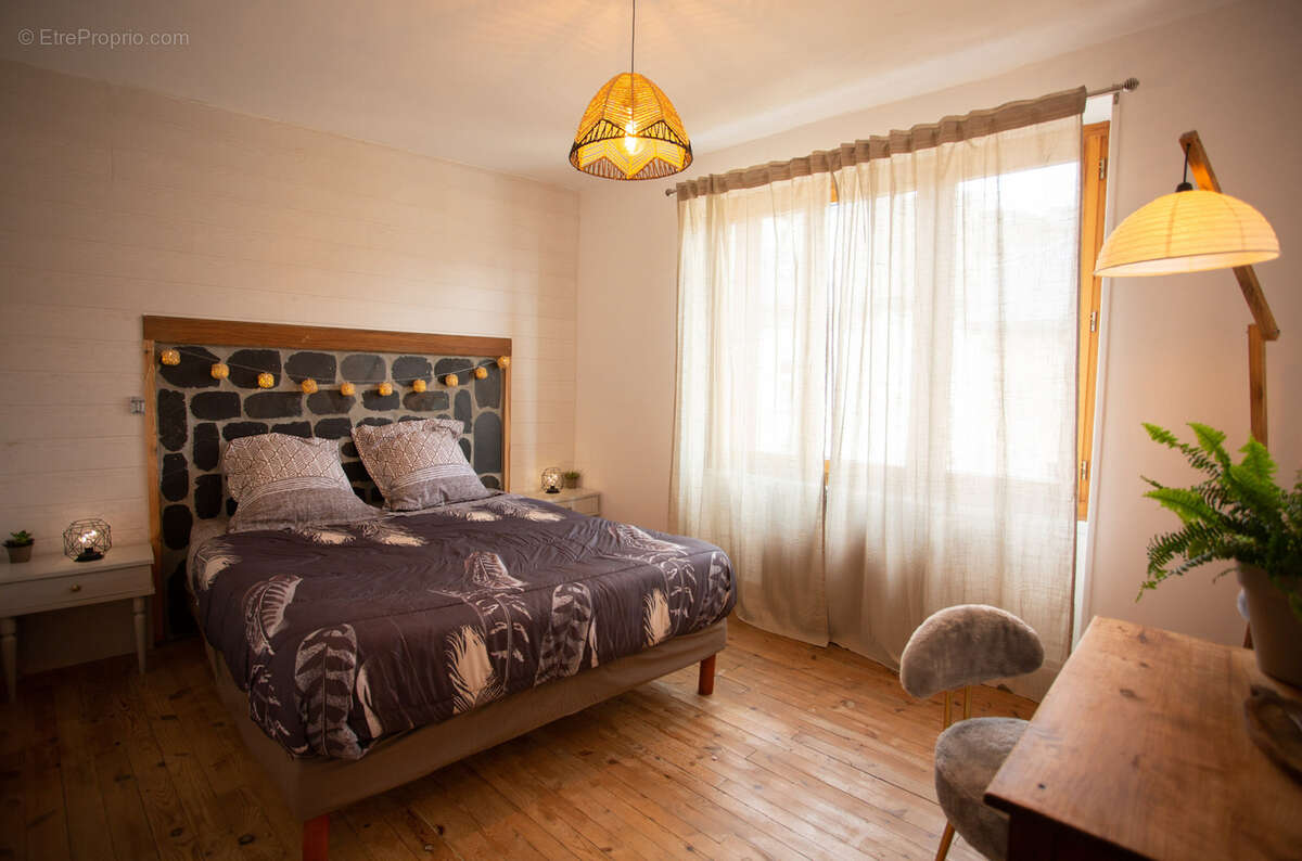 Commerce à SAINT-ALBAN-SUR-LIMAGNOLE