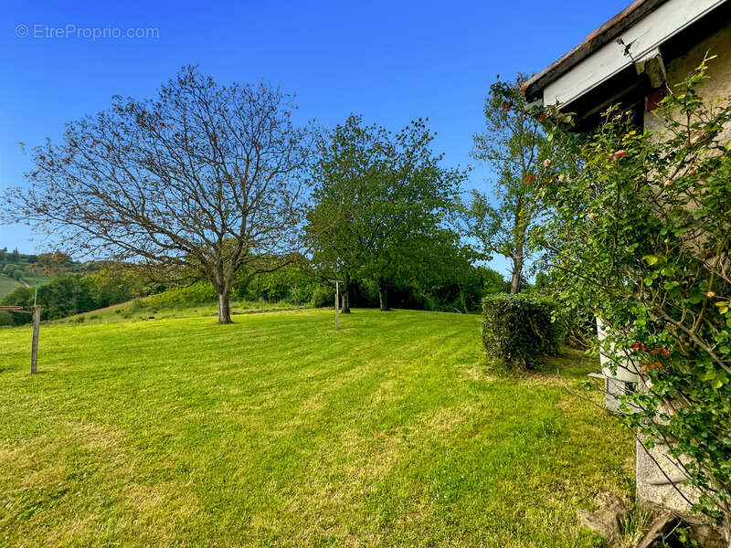 Maison à SARRAGUZAN