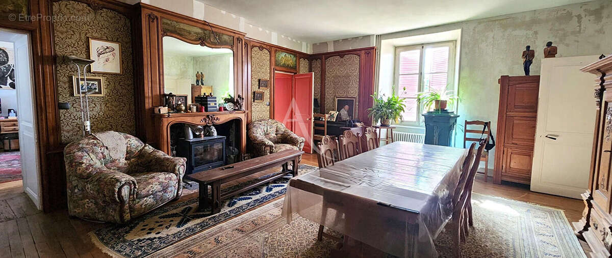 Maison à VIVONNE