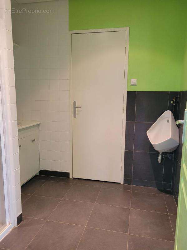 Commerce à CHEMILLE