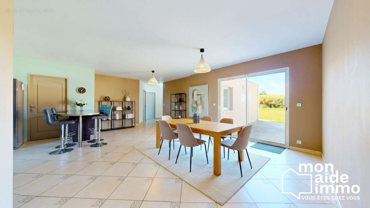 Maison à SAINT-QUENTIN-DE-BARON