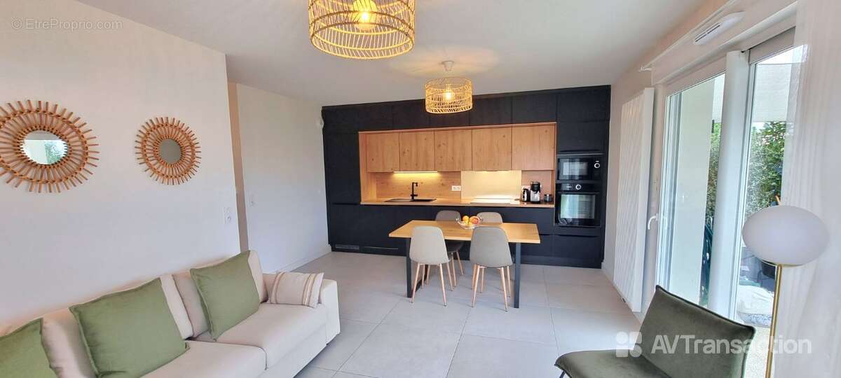 Appartement à ANGRESSE