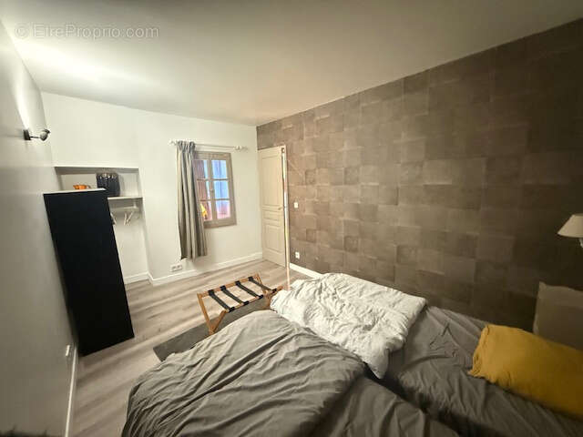 Charmante maison de village d’environ 200 m2 au cœur de Nizas   Idéale grande famille ou projet de gîtes - photo 4