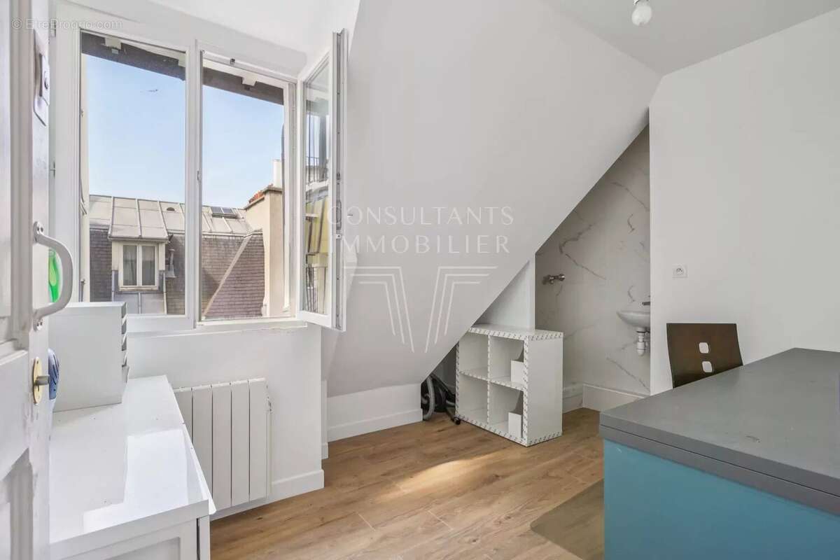 Appartement à NEUILLY-SUR-SEINE
