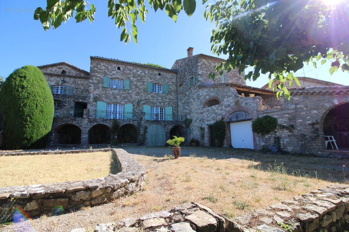 Maison à ROUSSON