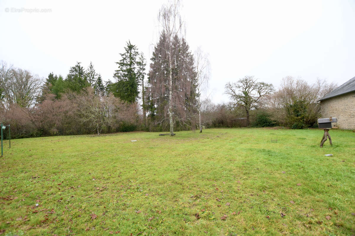 Maison à DUN-LES-PLACES