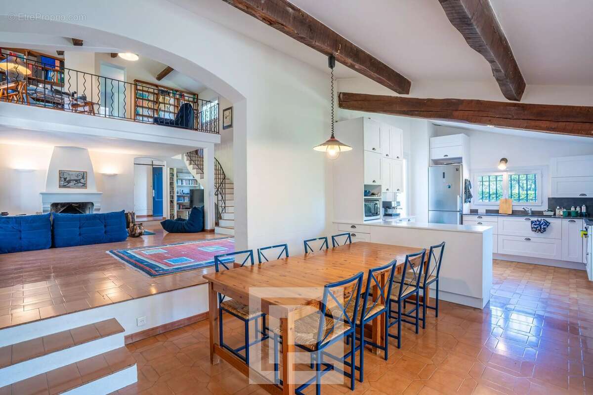 Maison à MOUGINS